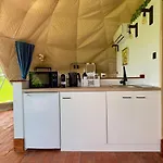 Geo Dome With Private Bathroom, E-scooters & Mountain Views