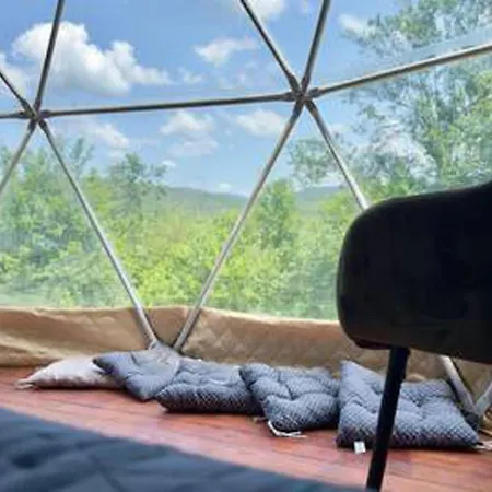 Tente de luxe Geo Dome With Private Bathroom, E-scooters & Mountain Views *